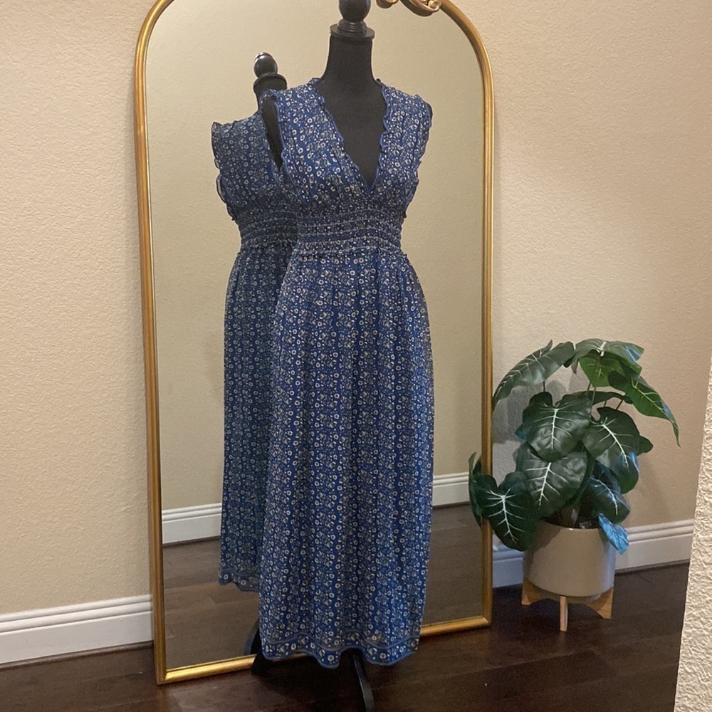 Max Studio Women's Sleeveless V Neck Smocked Waist Dress Size S - Picture 2 of 7